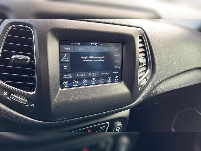 Jeep COMPASS 2.4 SPORT LX FWD 6MT 5P 2018 - Imagen 16 de 20