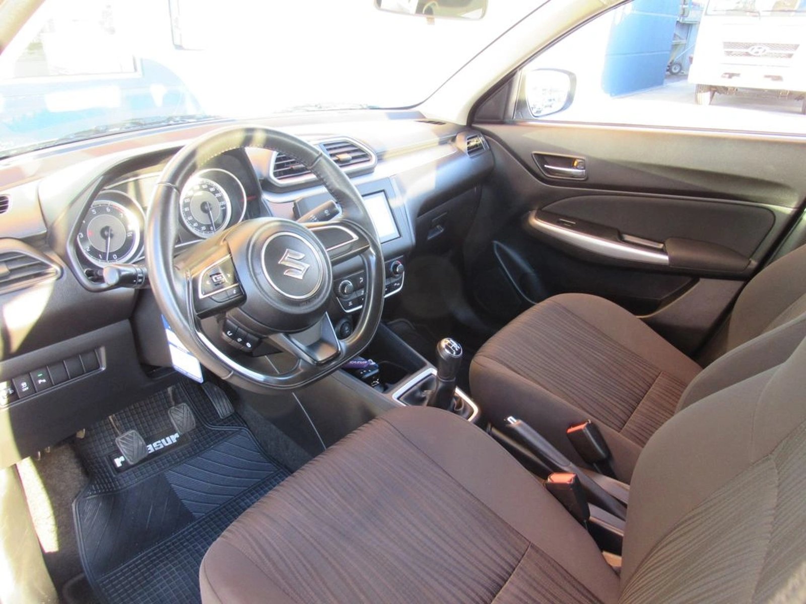 SUZUKI DZIRE 2WD 1.2 2022 - Imagen 8 de 14
