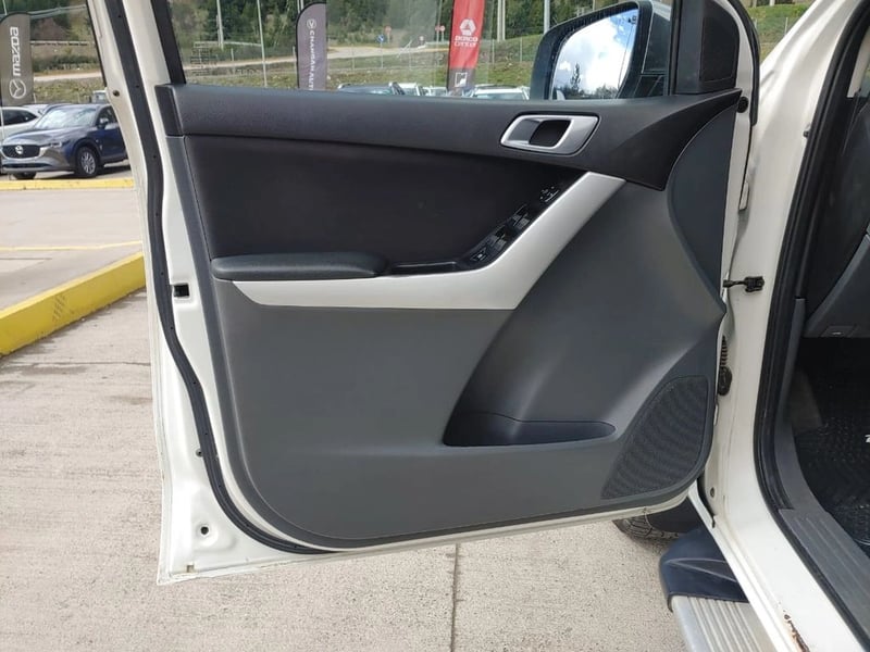 Mazda BT-50 BT 50 DCAB 4X4 3.2 AUT 2014 - Imagen 8 de 18