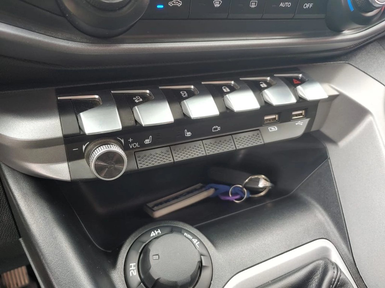 CHANGAN HUNTER HUNTER 2.0T MT 4x4 ELITE SPORT 2025 - Imagen 11 de 18