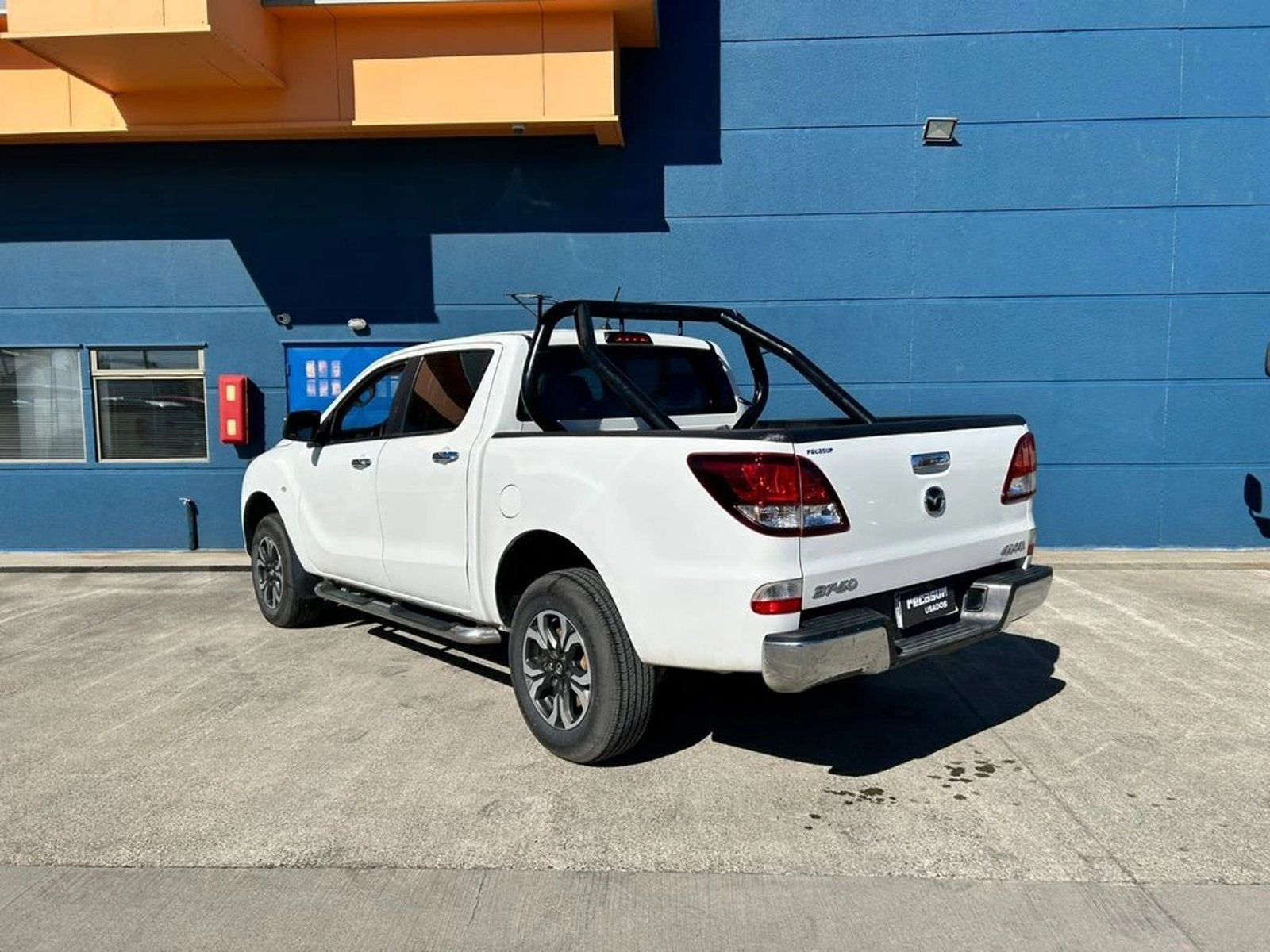 Mazda BT-50 2.2 SDX DOB. CAB. DIESEL 4X4 6MT 4P 2022 - Foto 5 de 18
