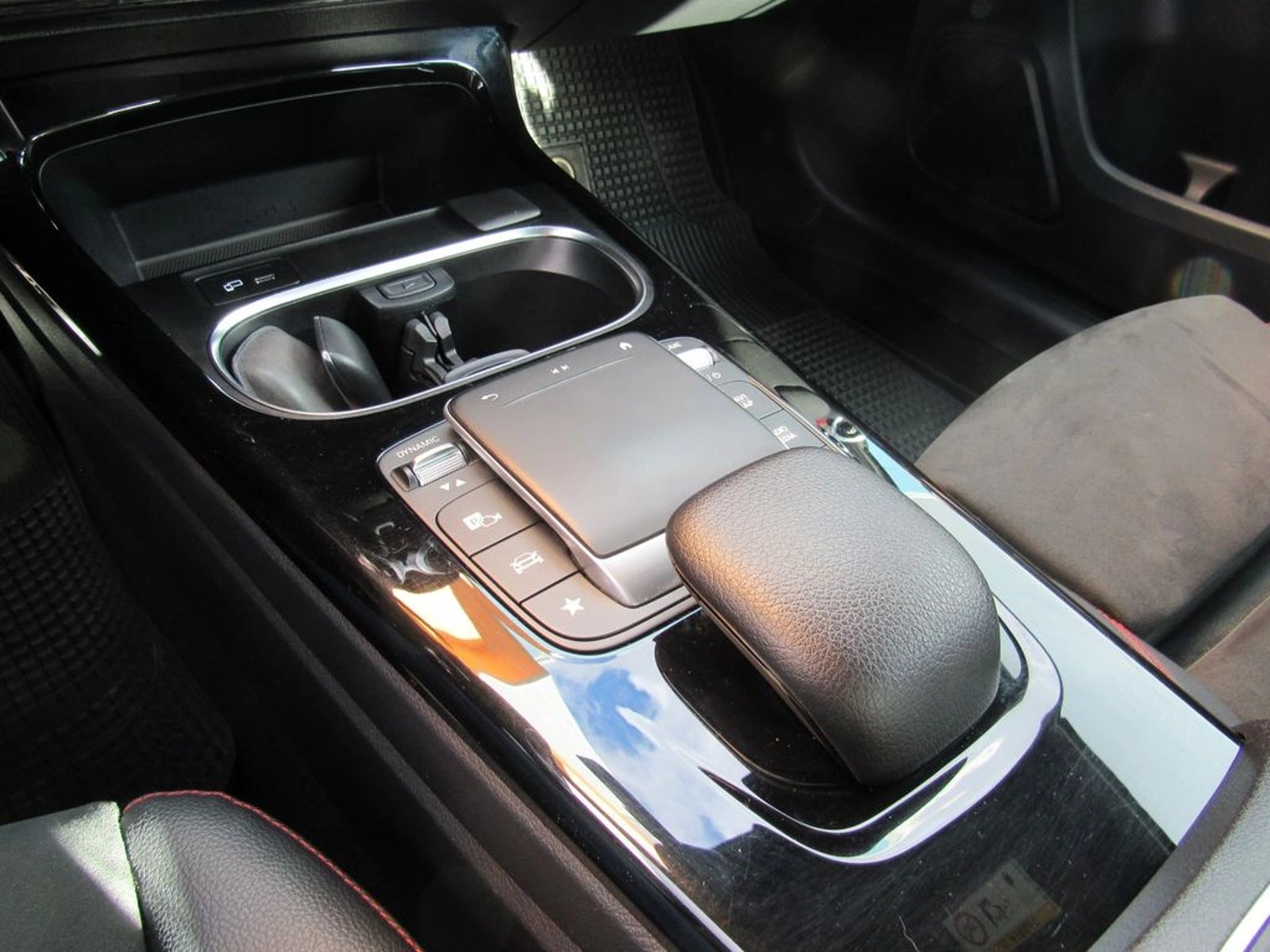 MERCEDES-BENZ A AMG 2WD 1.3 2021 - Imagen 12 de 16