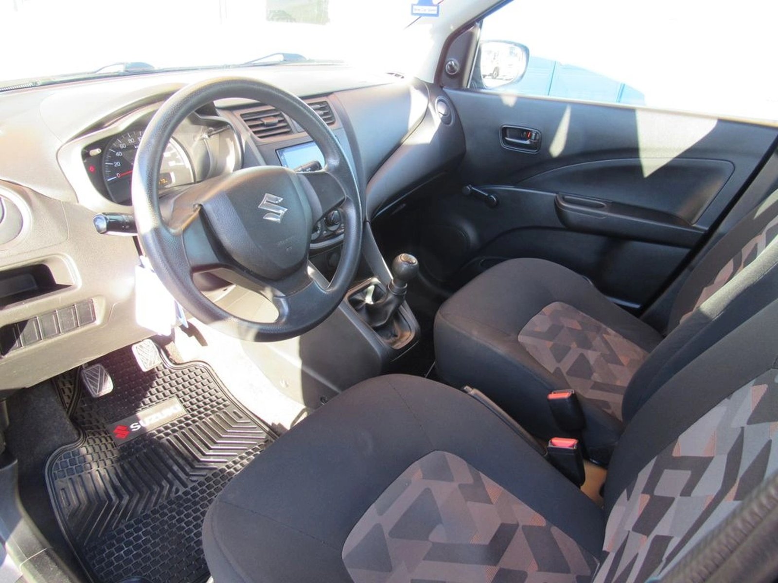 SUZUKI CELERIO 2WD 1.0 2022 - Imagen 8 de 14