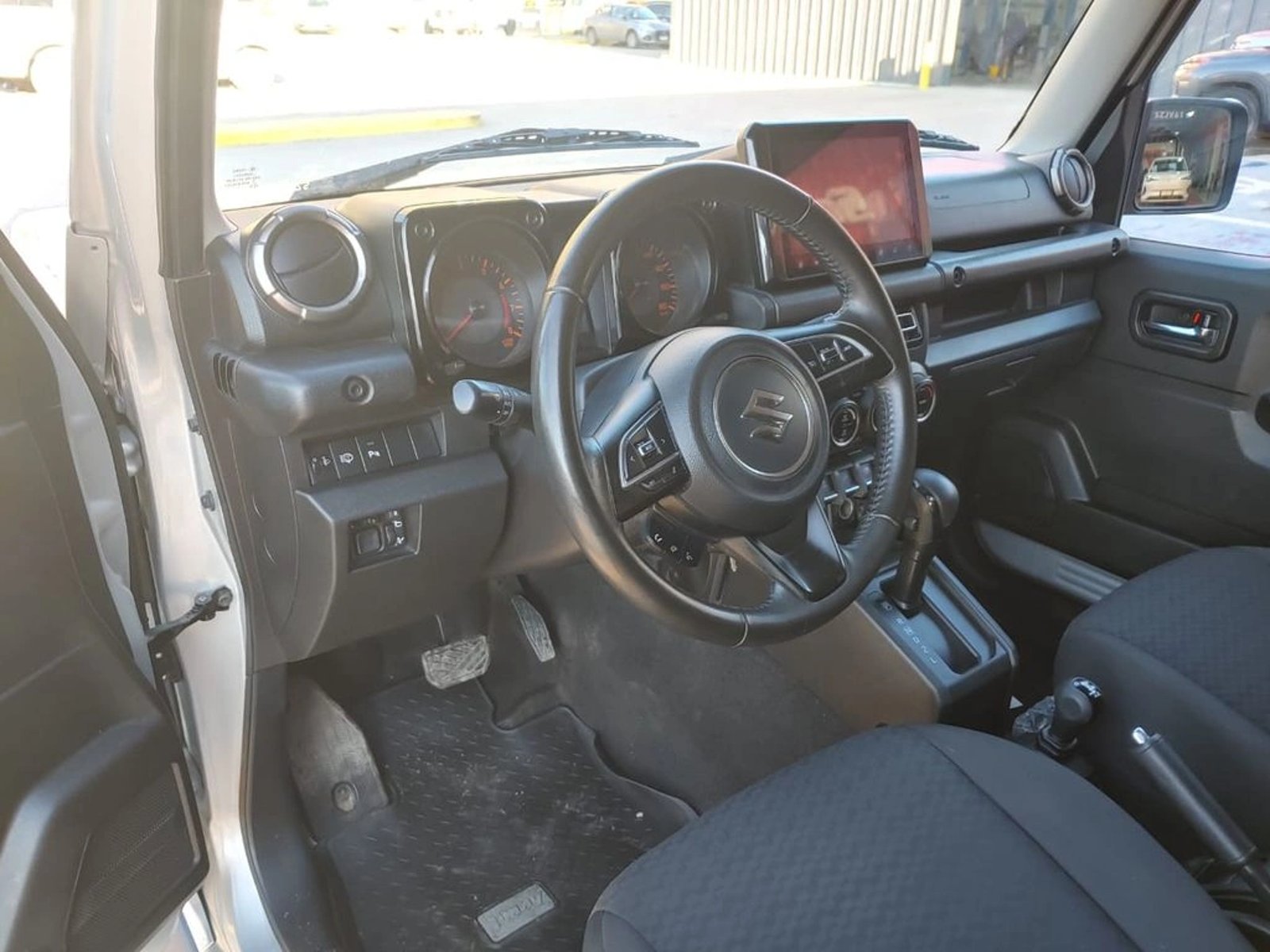 SUZUKI JIMNY JIMNY 5P 1.5 AT GLX 2024 - Imagen 11 de 18