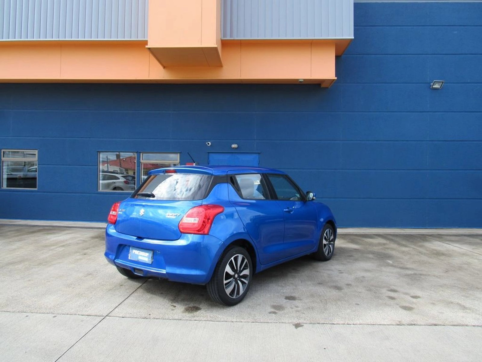 SUZUKI SWIFT GLX 2WD 1.2 2019 - Imagen 5 de 18