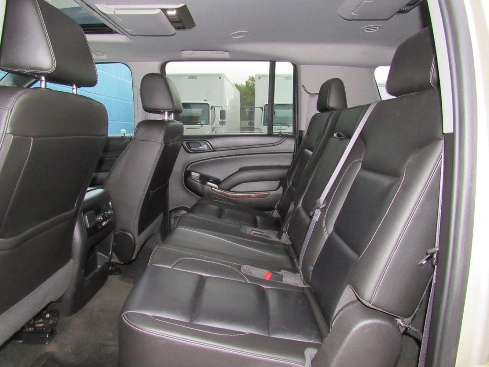 CHEVROLET SUBURBAN 4WD SU 5.3 2016 - Imagen 15 de 17