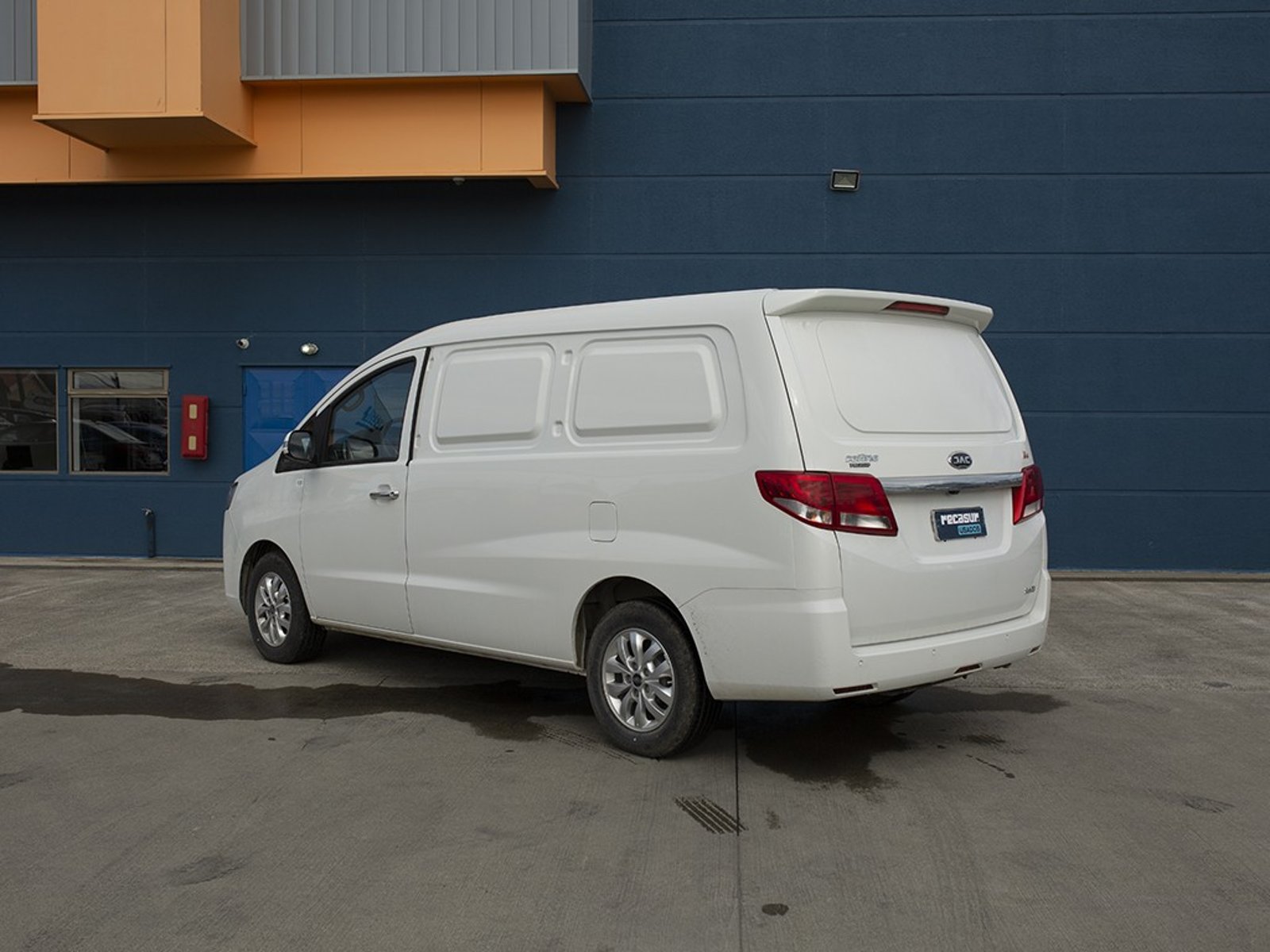 JAC REFINE CARGO 2WD 2.0 2025 - Imagen 6 de 14