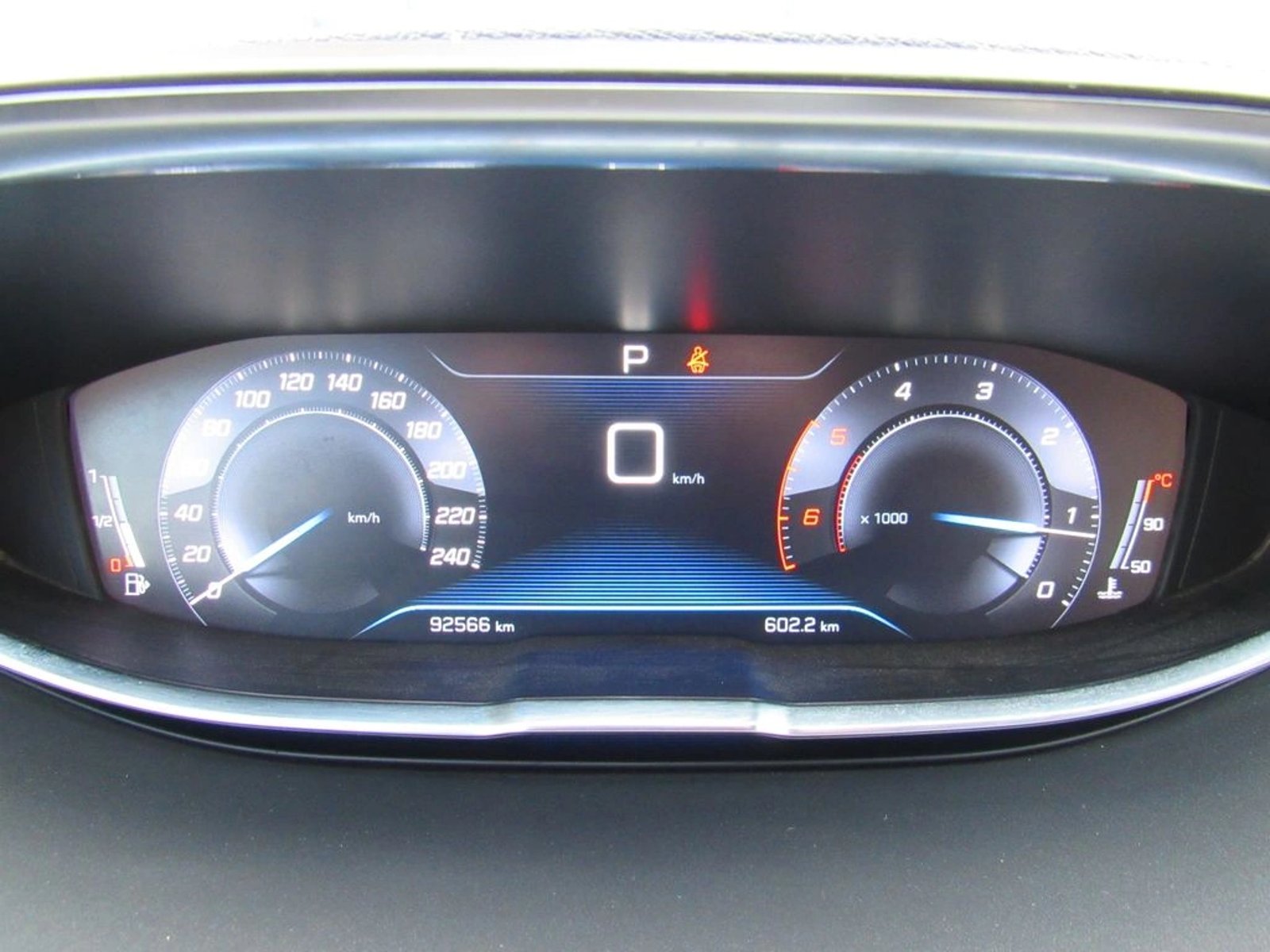 PEUGEOT 3008 ACTIVE 1.5 2020 - Imagen 7 de 17