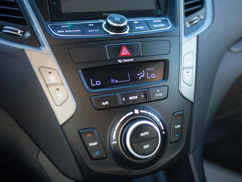 Hyundai SANTA FE 2.4 GLS 2WD DM MT 5P 2018 - Imagen 14 de 14