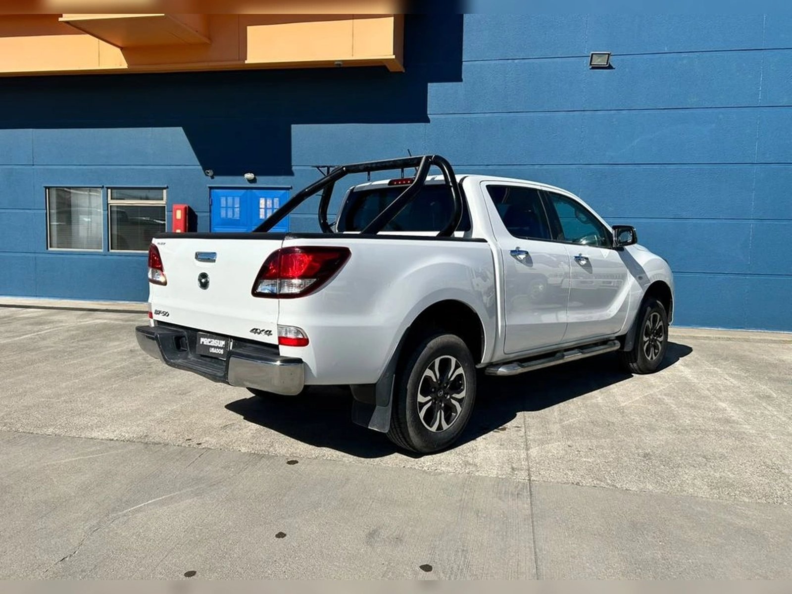 Mazda BT-50 2.2 SDX DOB. CAB. DIESEL 4X4 6MT 4P 2022 - Foto 4 de 18