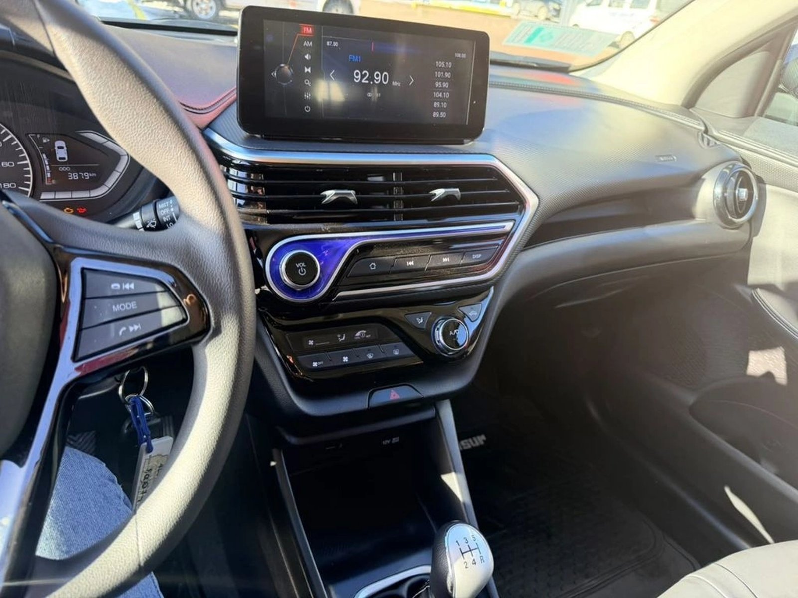 Changan ALSVIN ALSVIN LUXURY MT 2025 - Imagen 13 de 14