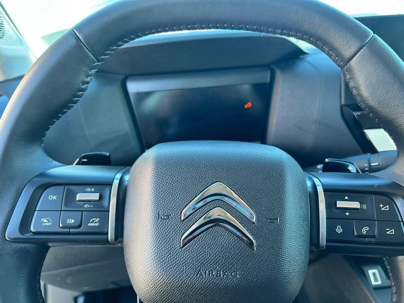 Citroën NEW C4 MCA 1.2 2025 - Imagen 12 de 17