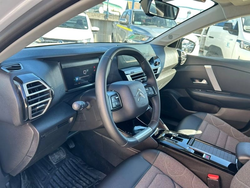 Citroën NEW C4 MCA 1.2 2025 - Imagen 8 de 17
