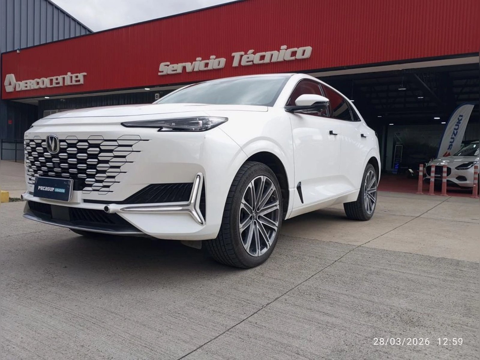 CHANGAN UNI-K UNI K ELITE 4X4 2.0 AUT 2025 - Imagen 8 de 17