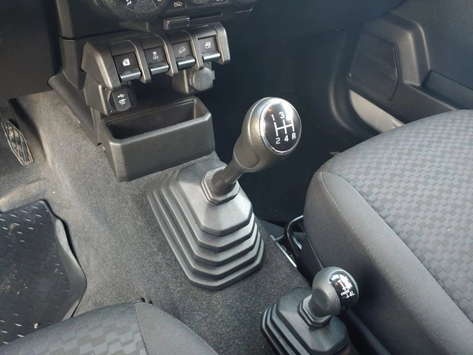 SUZUKI JIMNY JIMNY 1.5 GL 2023 - Imagen 19 de 19