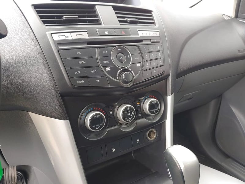 Mazda BT-50 BT 50 DCAB 4X4 3.2 AUT 2014 - Imagen 16 de 18