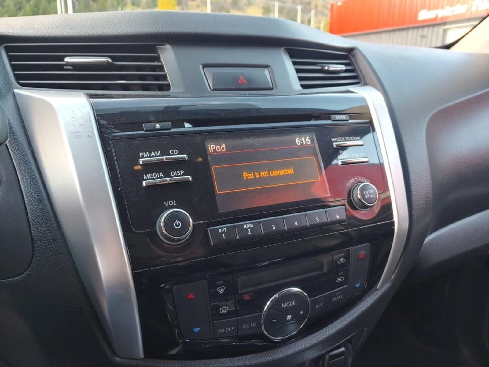 NISSAN NP300 NP300 D CAB 4X4 2.3 AUT 2020 - Imagen 15 de 15