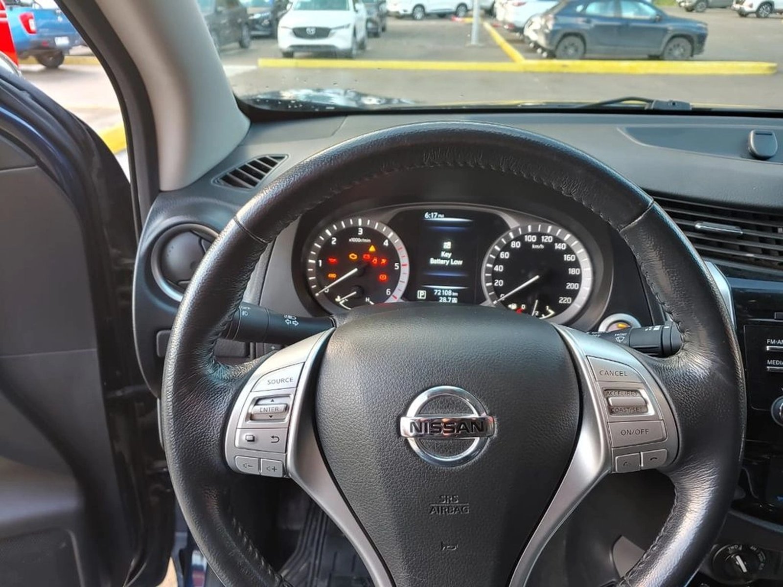 NISSAN NP300 NP300 D CAB 4X4 2.3 AUT 2020 - Imagen 9 de 15