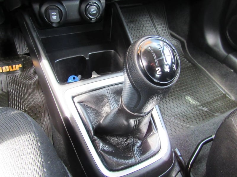 Suzuki SWIFT GLX 2WD 1.2 2019 - Imagen 14 de 18