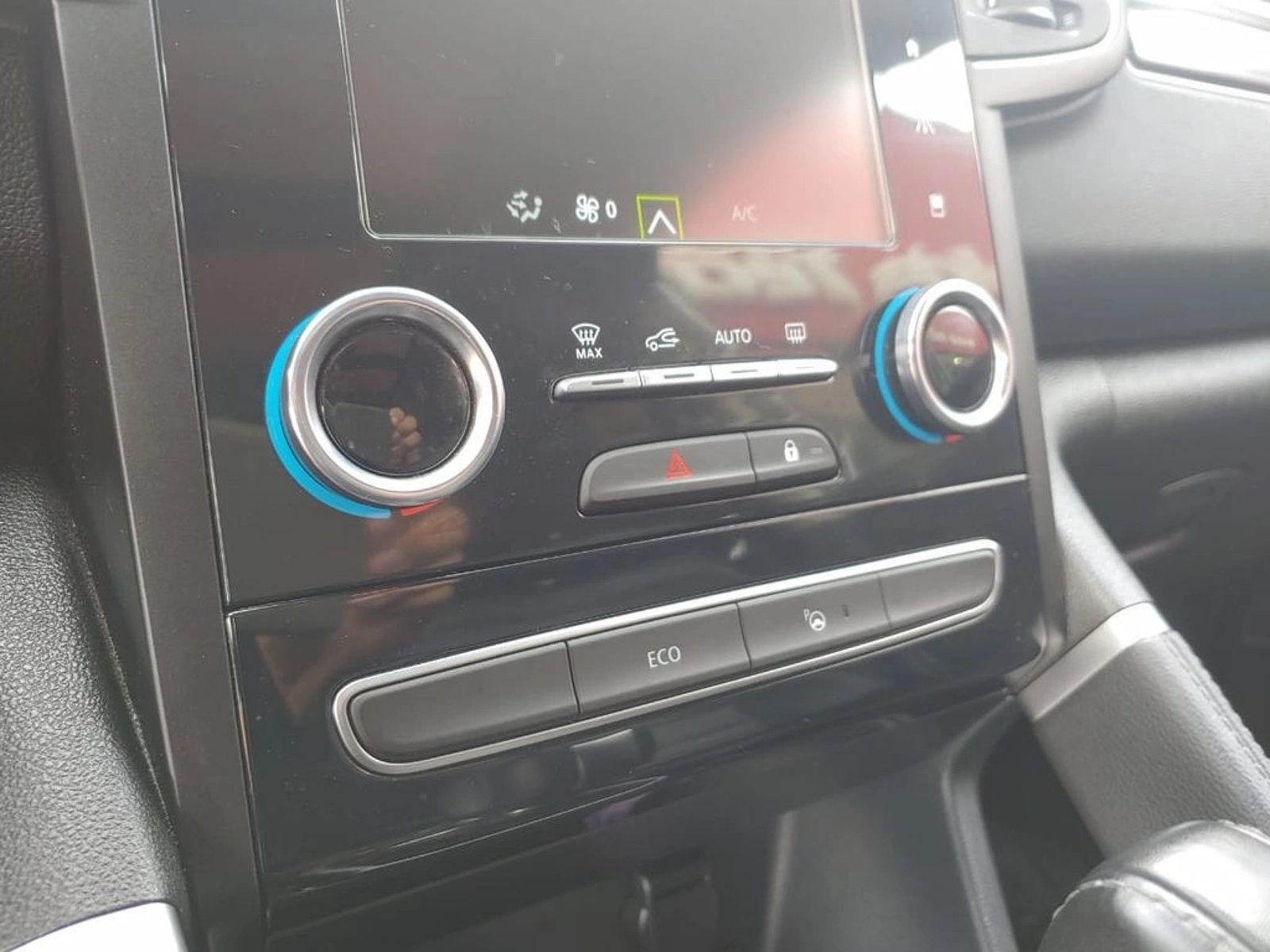 RENAULT KOLEOS NEW KOLEOS PRIVILEGE 4X4 2023 - Imagen 15 de 17