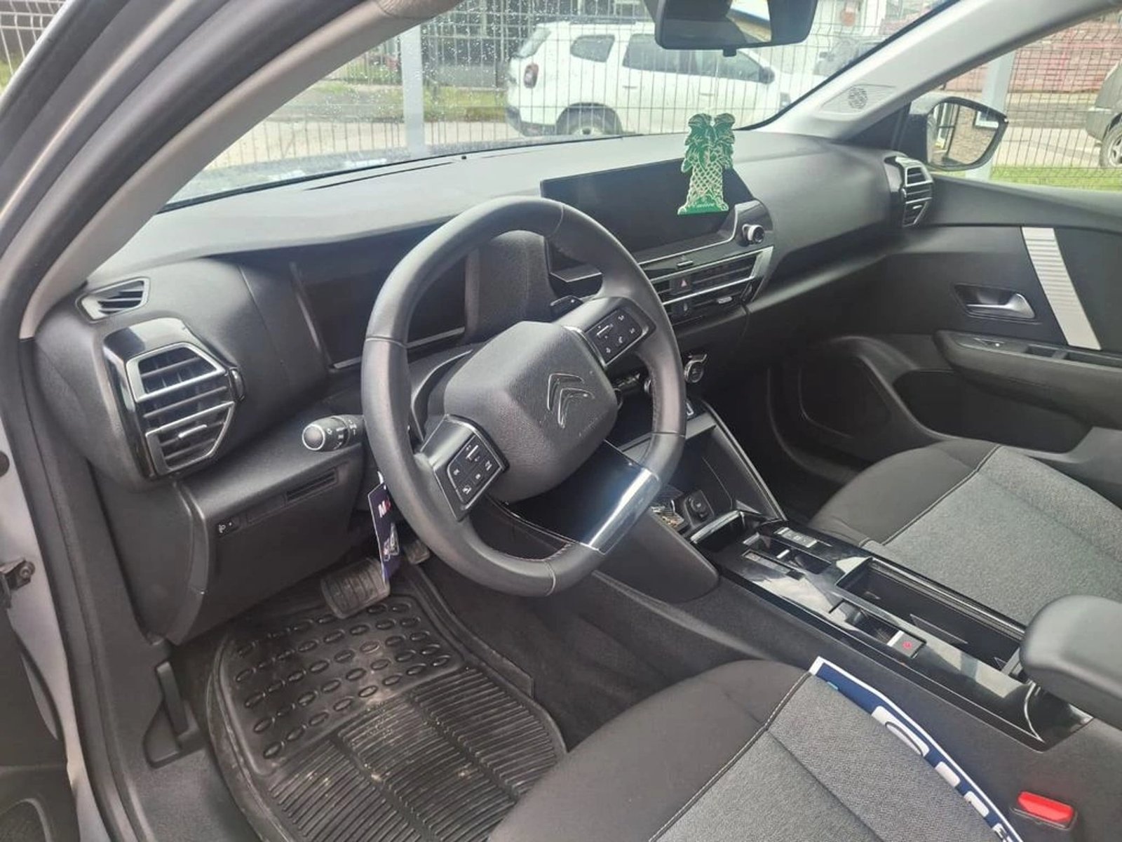 CITROEN C4 2WD 1.5 2022 - Imagen 9 de 12