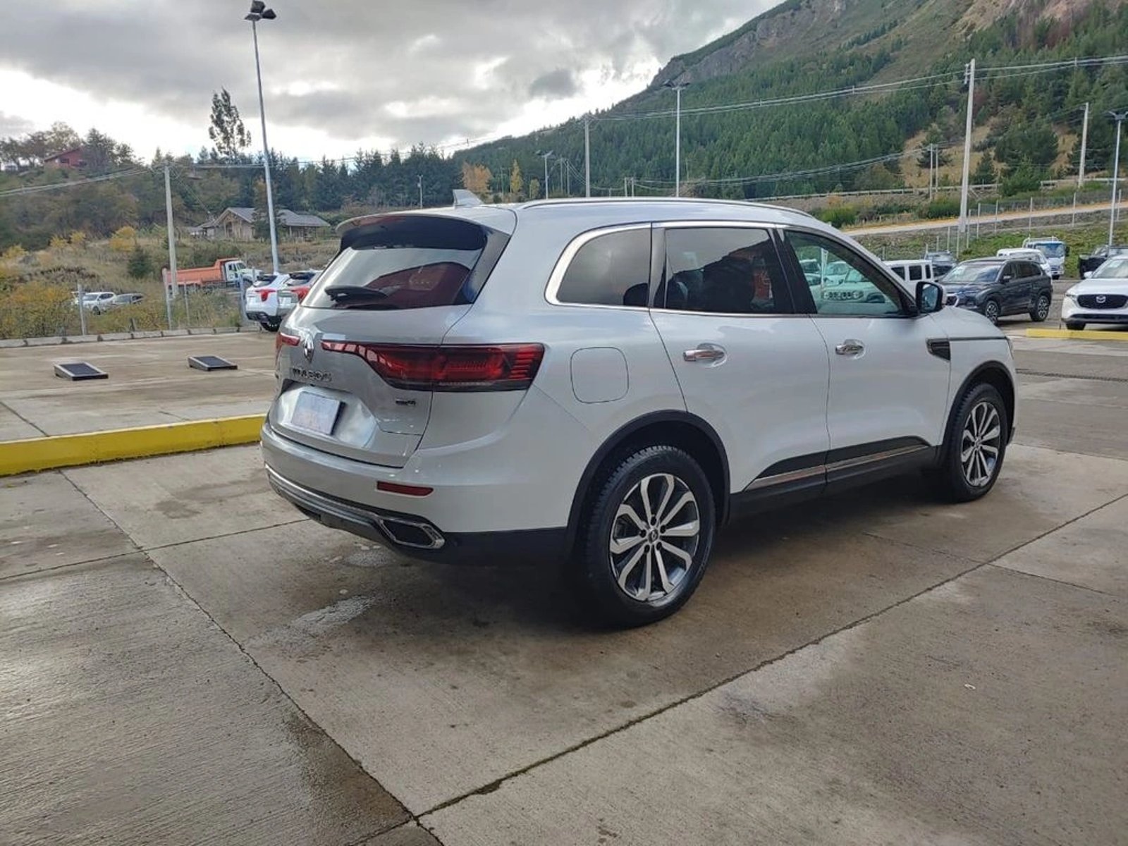 RENAULT KOLEOS NEW KOLEOS PRIVILEGE 4X4 2023 - Imagen 6 de 17