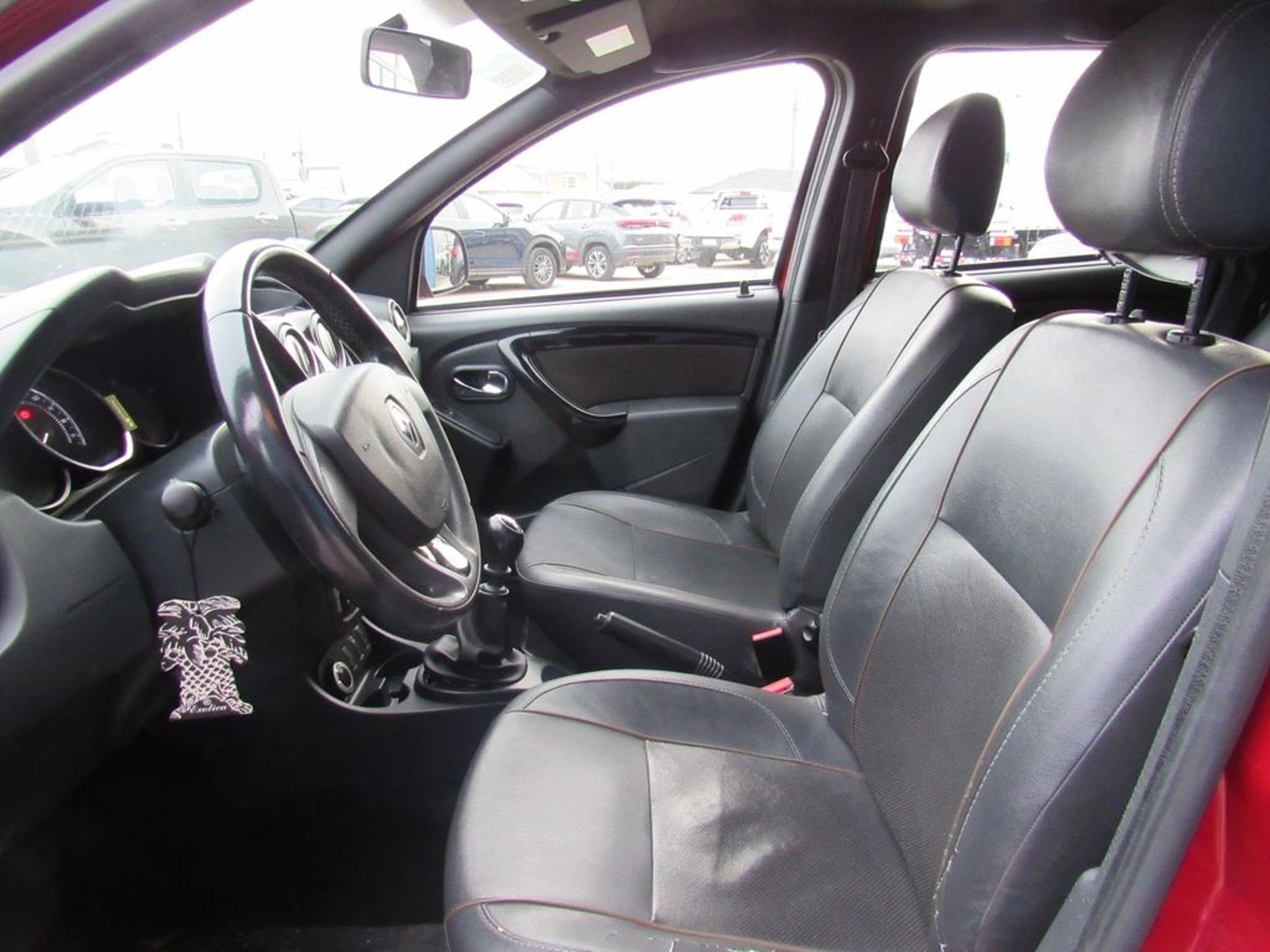 RENAULT DUSTER 2.0 ZEN 4X4 6MT 5P 2020 - Imagen 10 de 17
