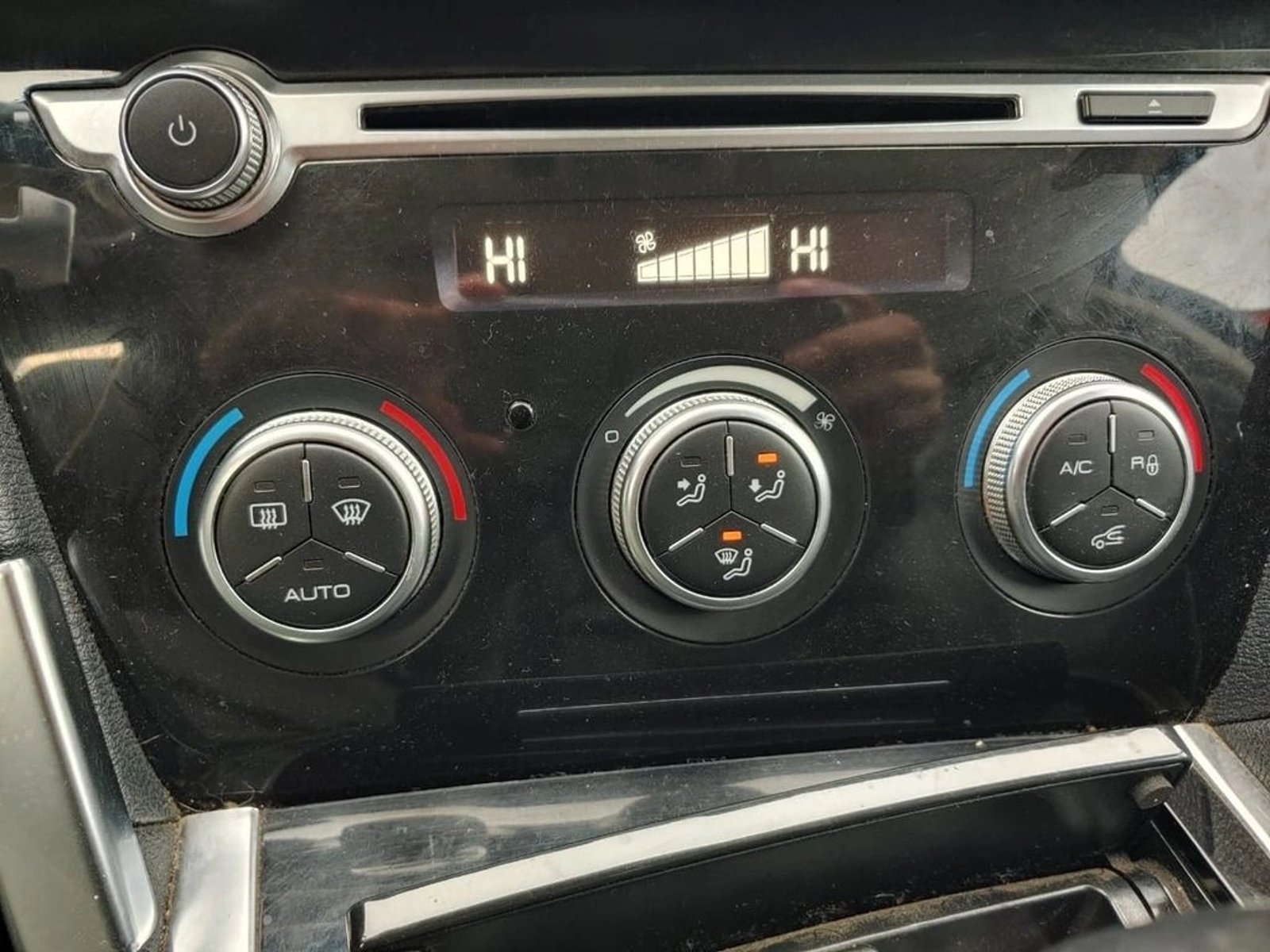 HAVAL HAVAL H7 H7 DELUXE 2.0 AUT 2019 - Imagen 16 de 18