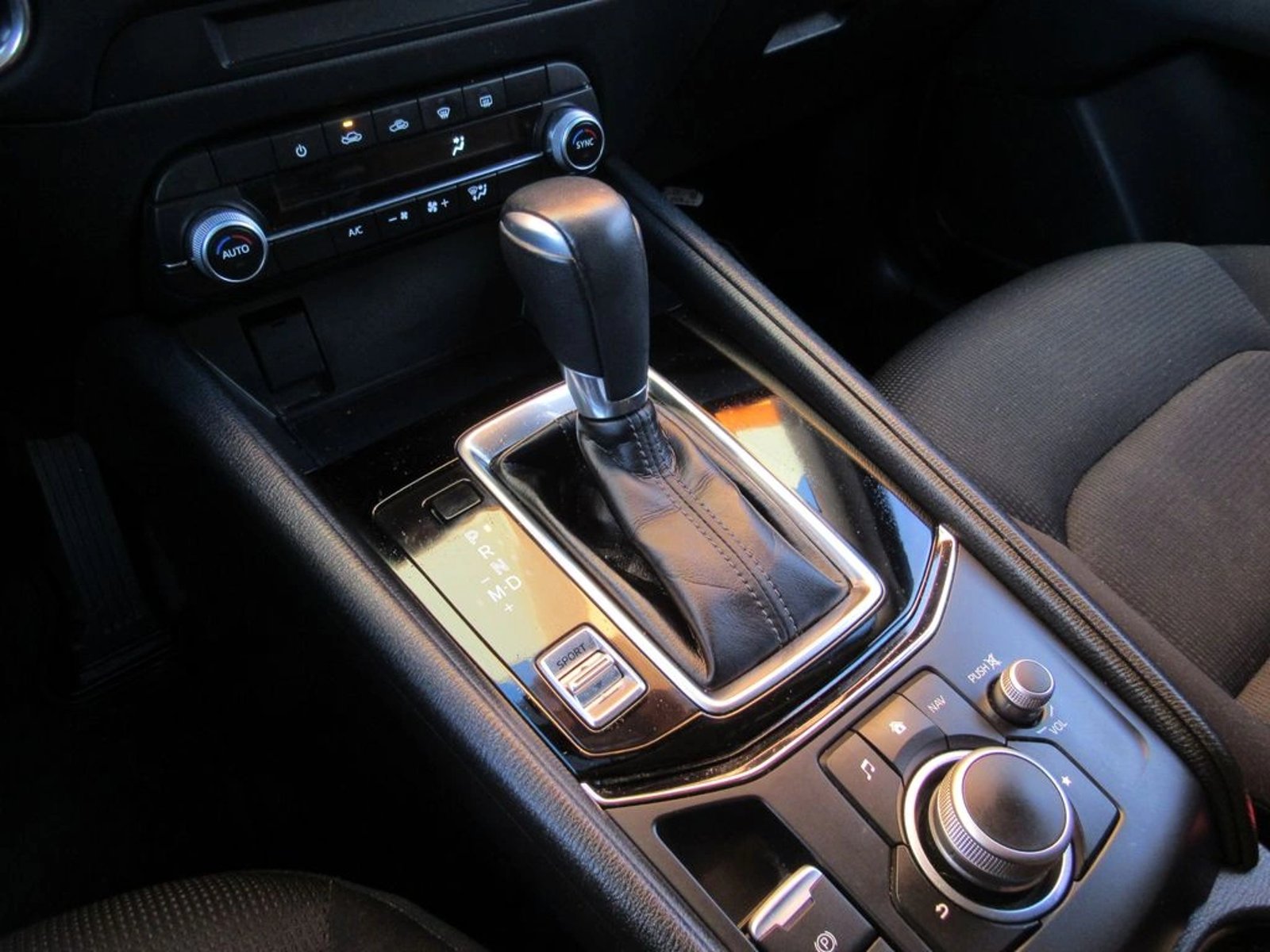 MAZDA CX-5 4WD 2.2 2022 - Imagen 12 de 16