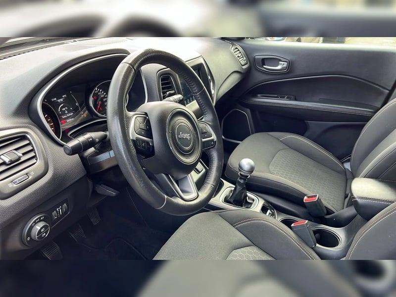 Jeep COMPASS 2.4 SPORT LX FWD 6MT 5P 2018 - Imagen 8 de 20