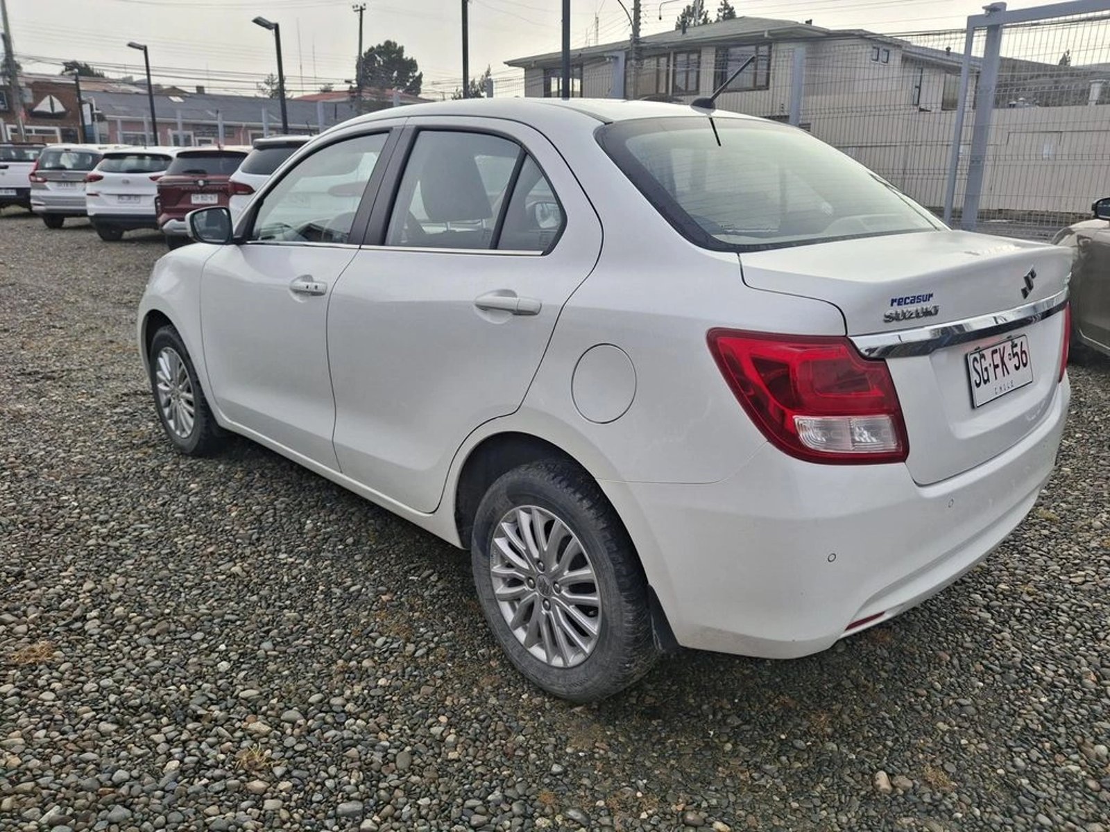 Suzuki DZIRE DZIRE 1.2 2022 - Foto 4 de 18
