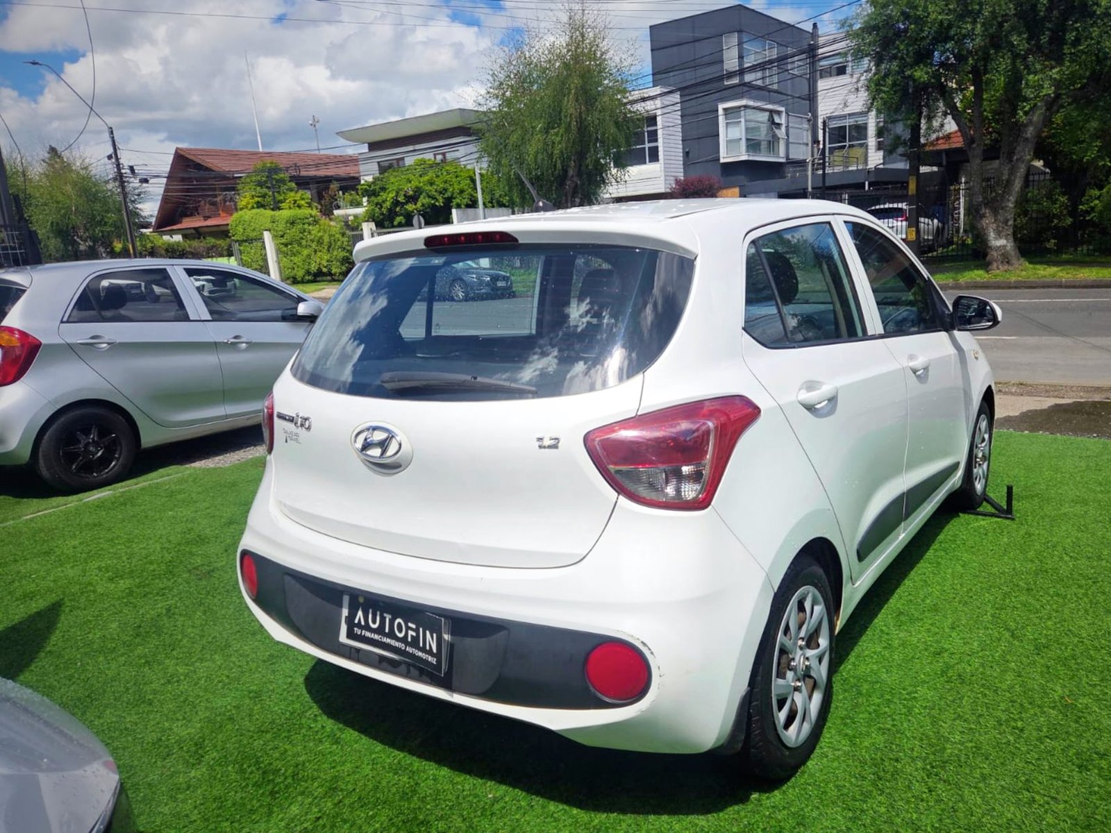 Hyundai GRAND I10 2017 - Foto 3 de 9
