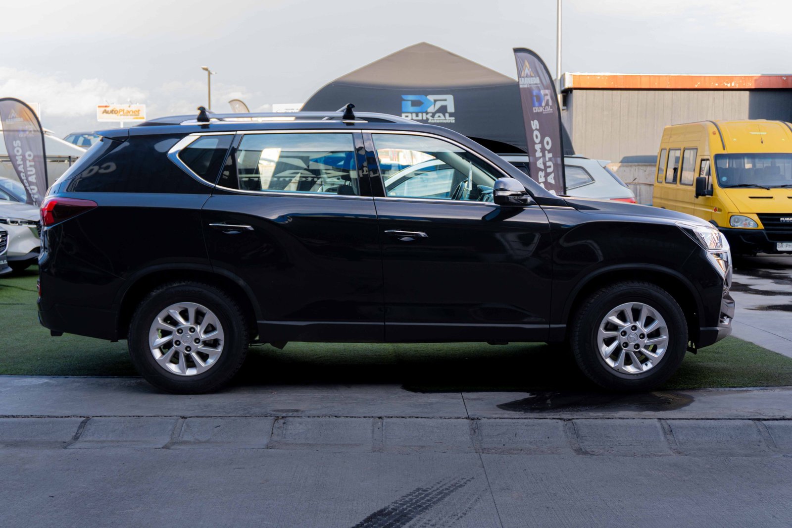 SSANGYONG REXTON 2022 - Imagen 3 de 9