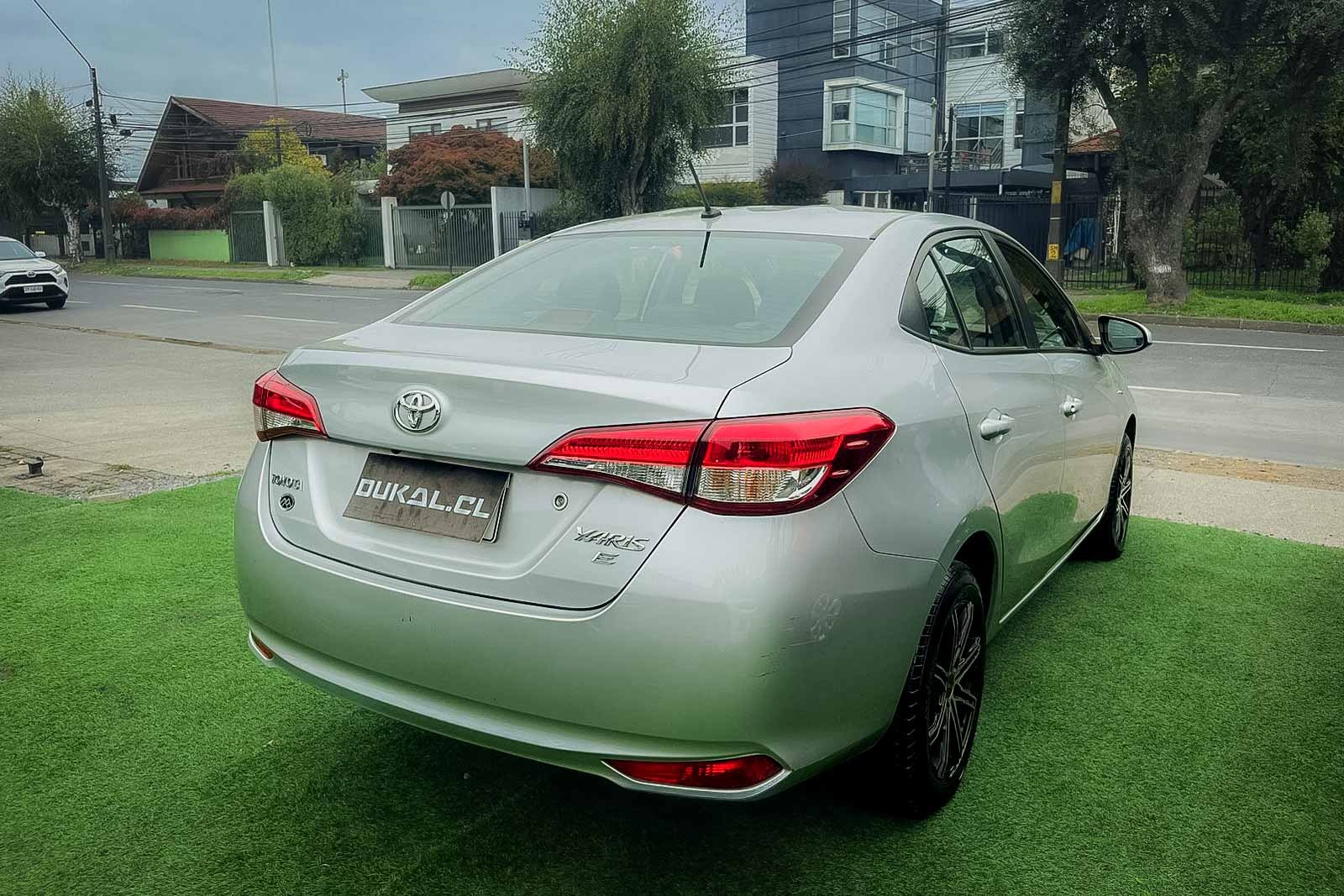 TOYOTA YARIS AT 2022 - Imagen 4 de 9