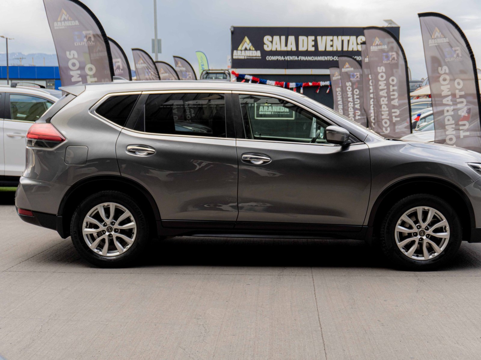 Nissan X-TRAIL 2021 - Foto 3 de 9