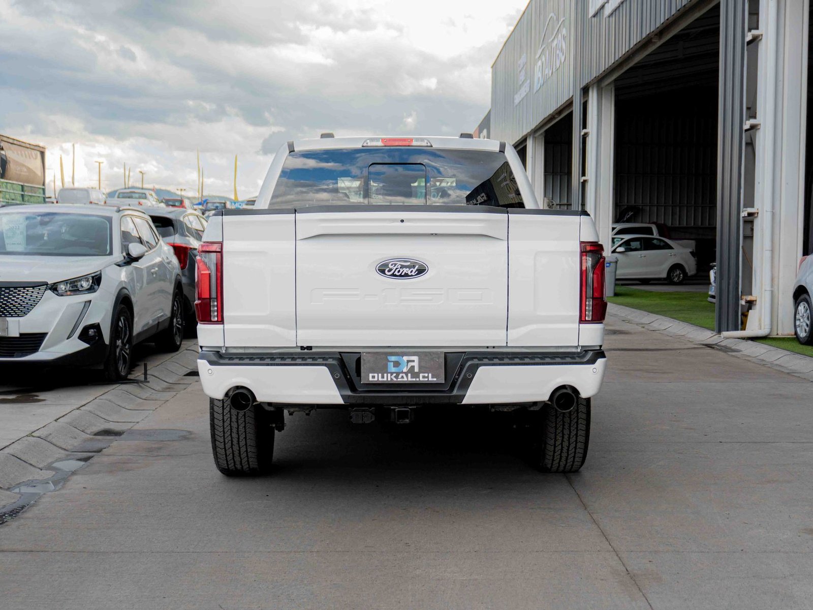 Ford F-150 LARIAT BLACK 5.0 2026 - Foto 5 de 11