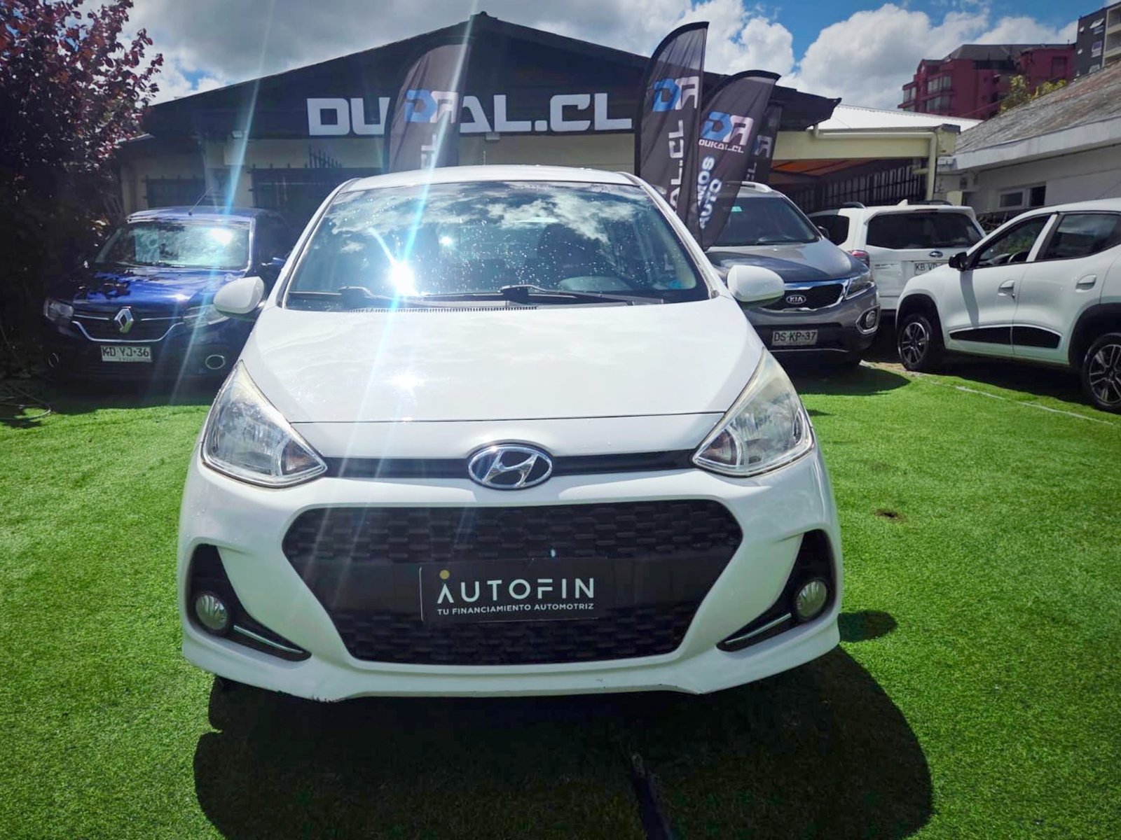 Hyundai GRAND I10 2017 - Foto 2 de 9