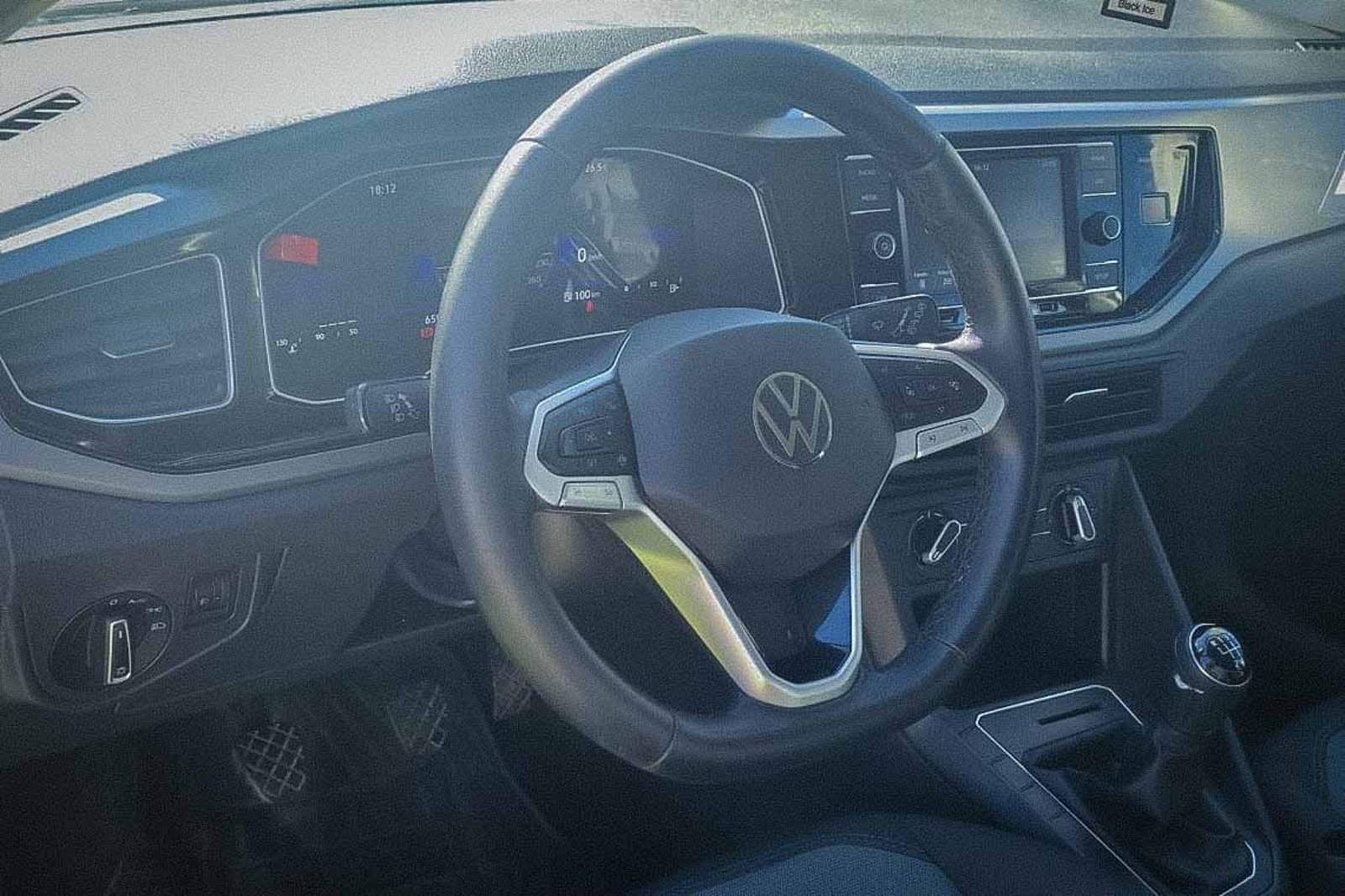 VOLKSWAGEN NIVUS TSI 1.0 2023 - Imagen 6 de 9