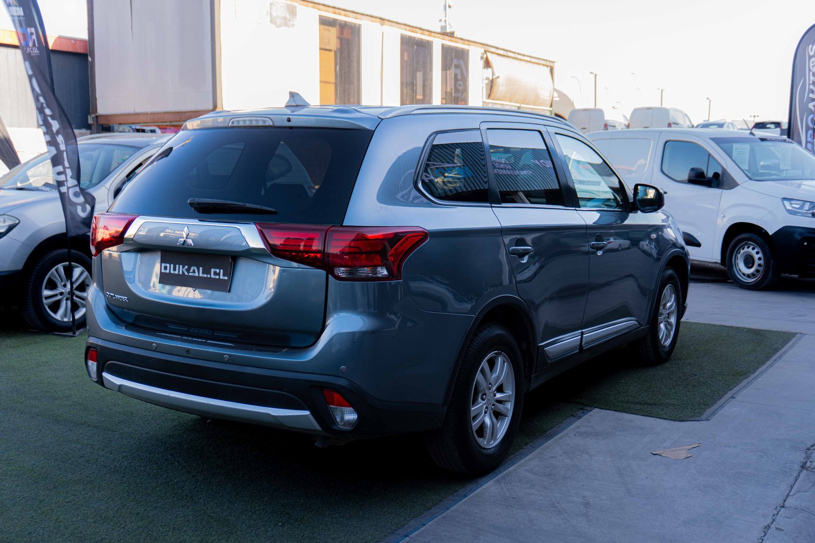 MITSUBISHI OUTLANDER 2017 - Imagen 4 de 9