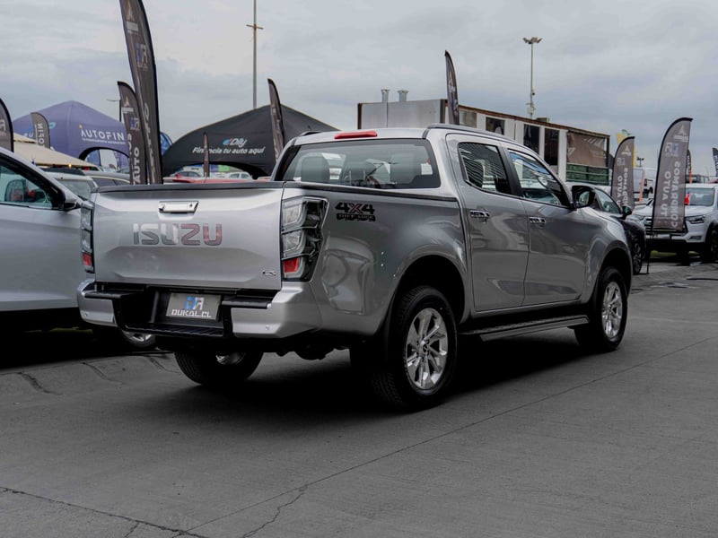 Isuzu RBD 4×4 2026 - Imagen 4 de 9