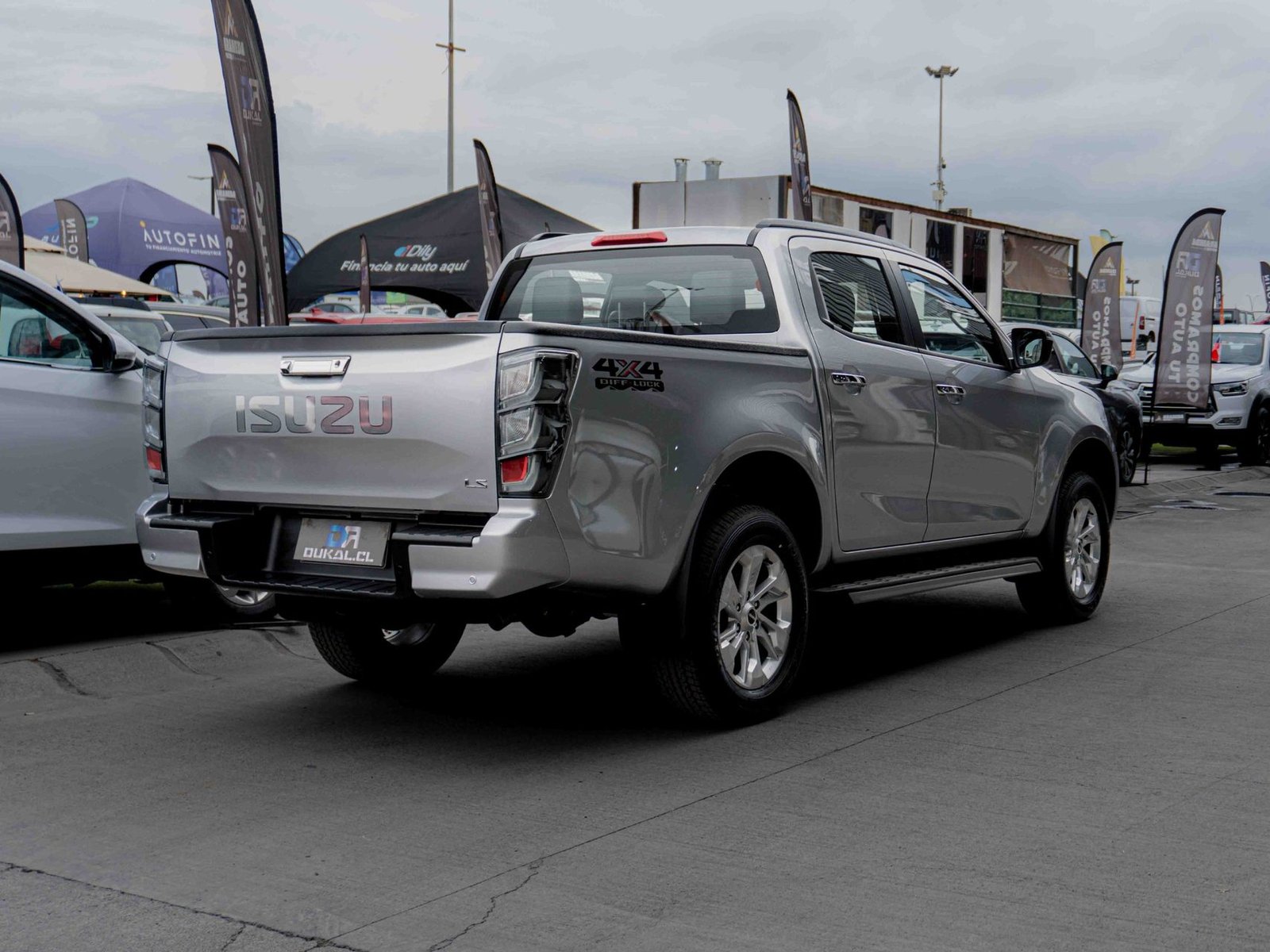 Isuzu RBD 4×4 2026 - Foto 4 de 9