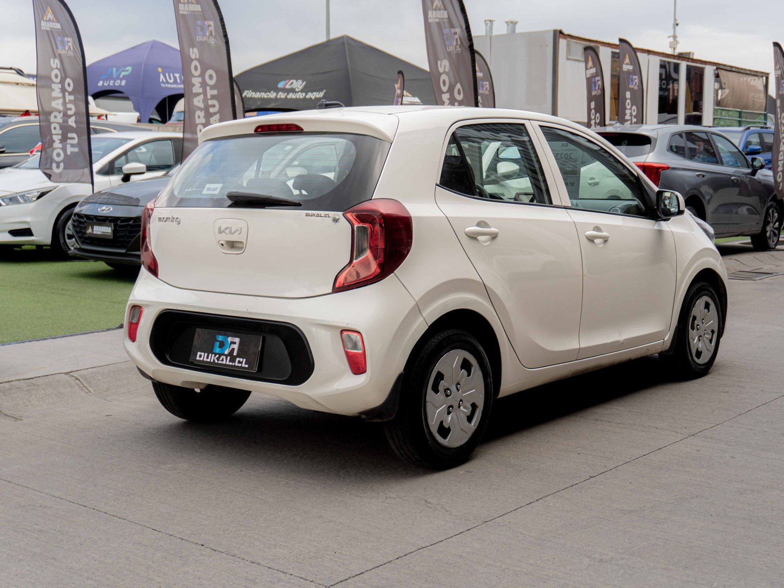 Kia MORNING 2023 - Foto 4 de 9