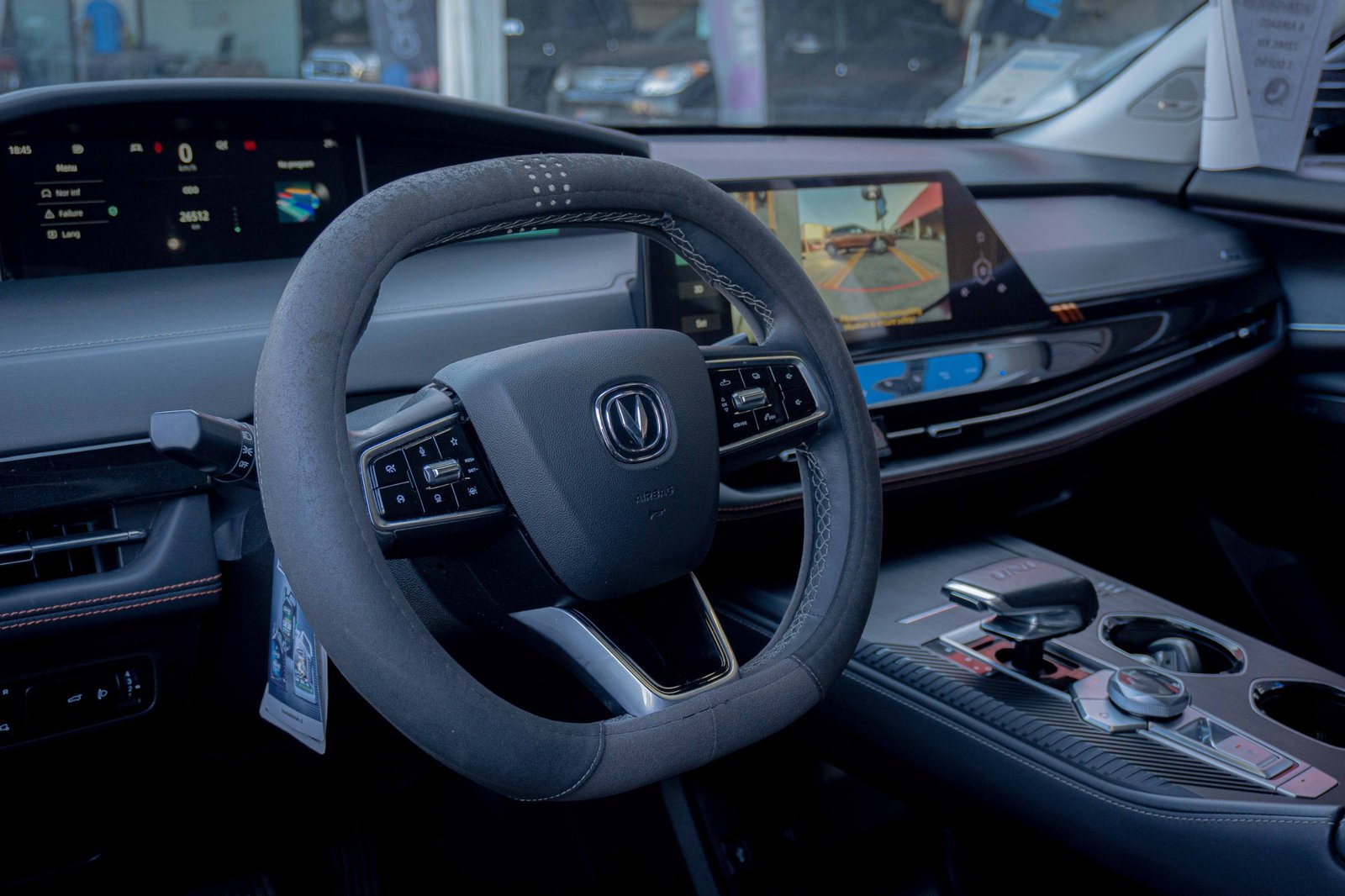 CHANGAN UNI-K ELITE AT 2024 - Imagen 7 de 10