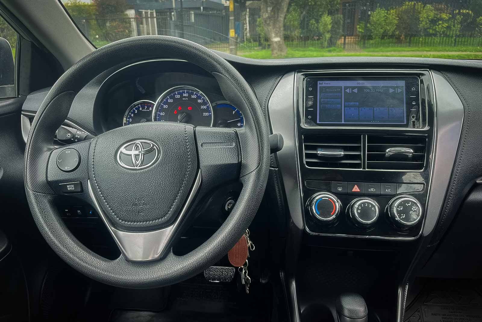 TOYOTA YARIS AT 2022 - Imagen 9 de 9