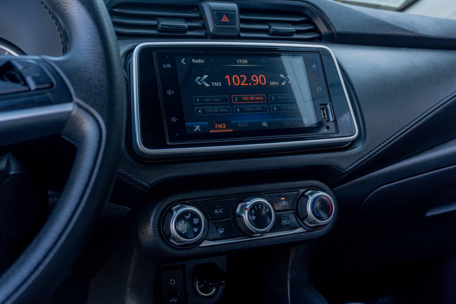 NISSAN VERSA 2021 - Imagen 8 de 9