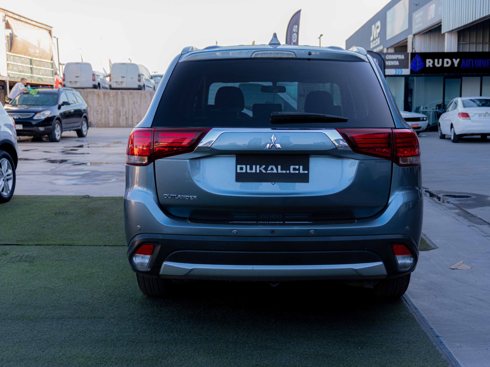 Mitsubishi OUTLANDER 2017 - Foto 5 de 9