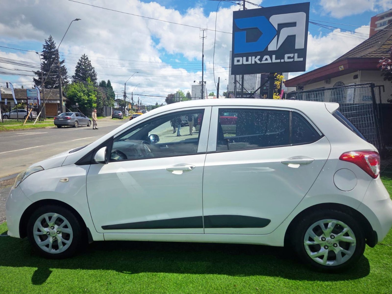Hyundai GRAND I10 2017 - Foto 5 de 9