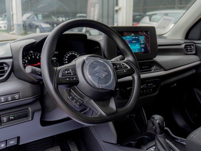 Suzuki SWIFT-HIBRIDO 2026 - Imagen 6 de 9
