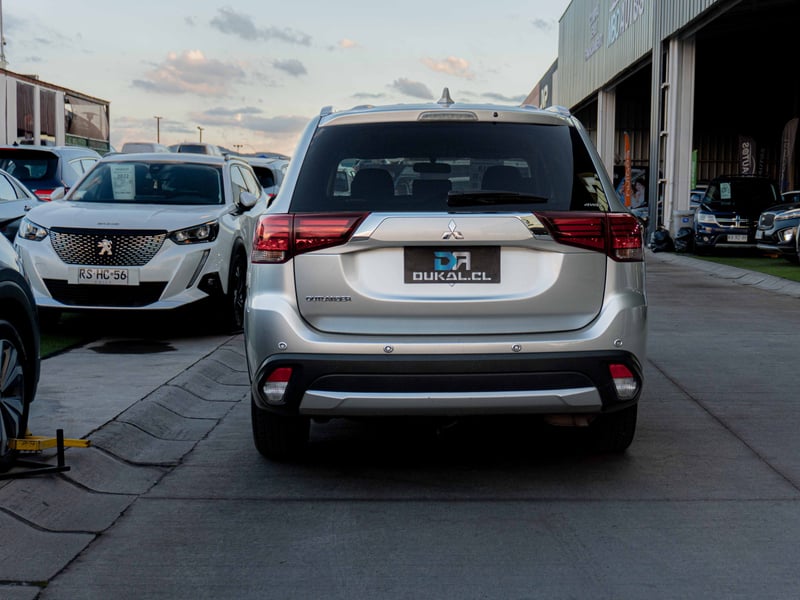 Mitsubishi OUTLANDER 2018 - Imagen 5 de 9