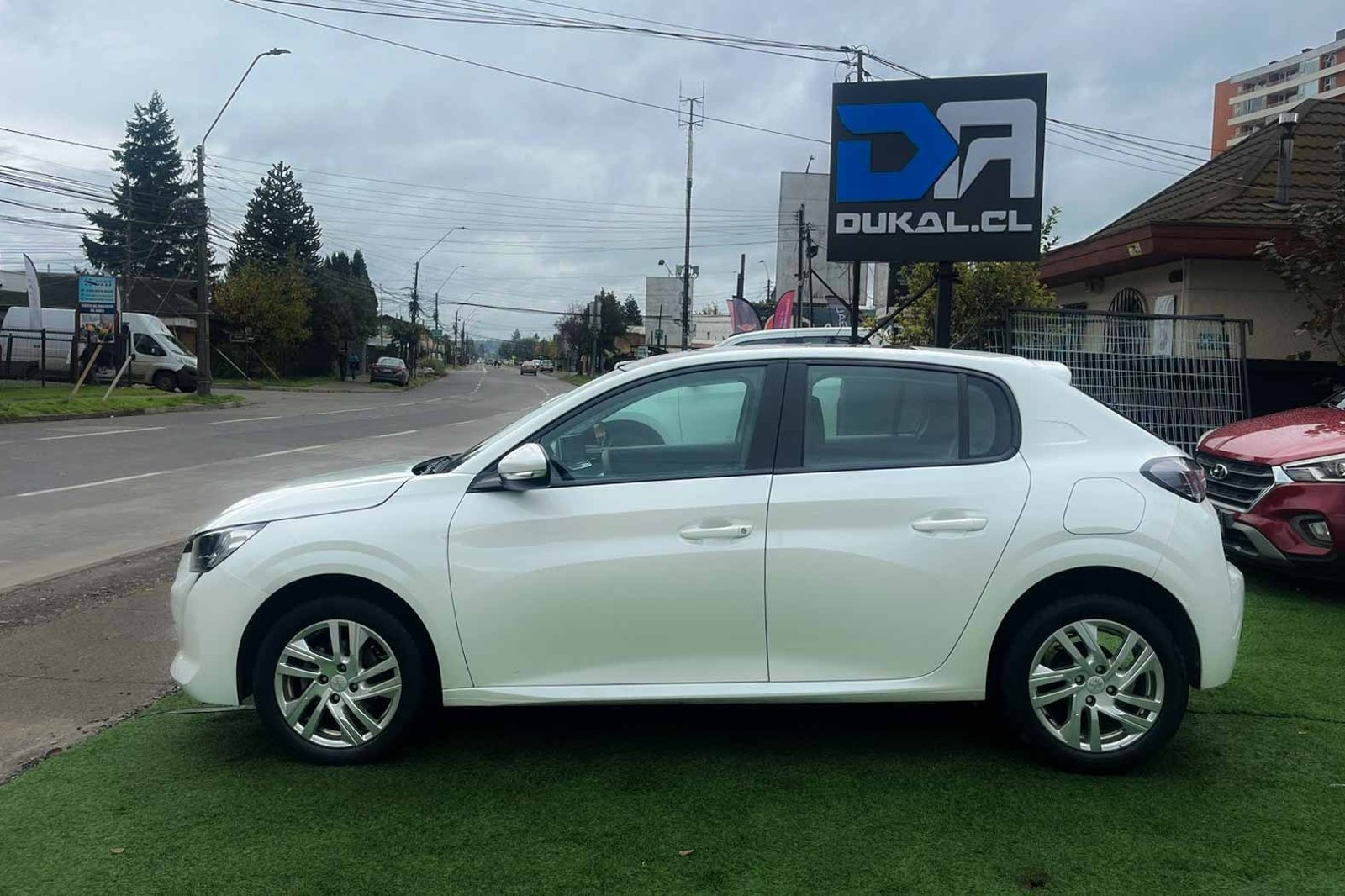 PEUGEOT 208 2023 - Imagen 3 de 9